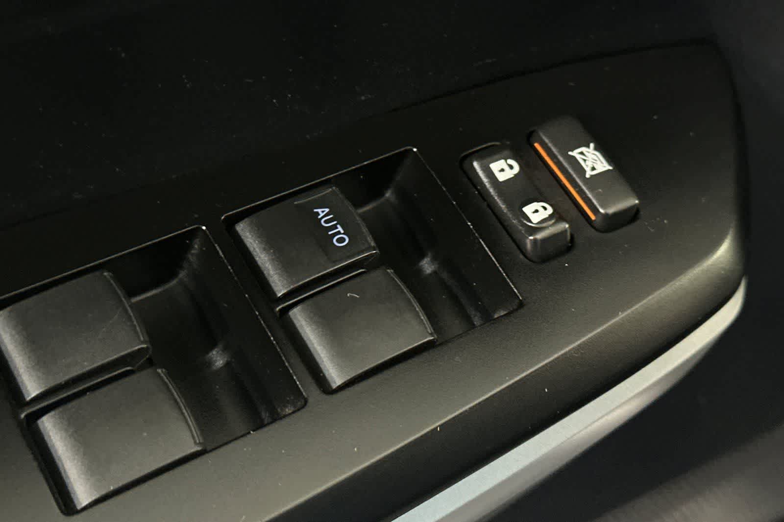 Thumbnail: 2014 Toyota Tundra - 14