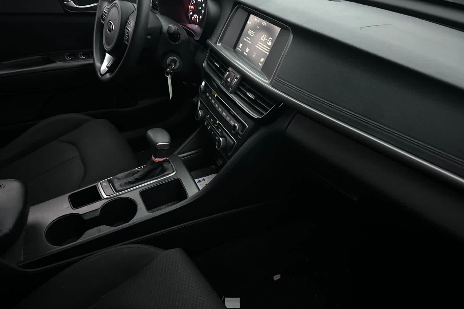 Thumbnail: 2018 Kia Optima - 16