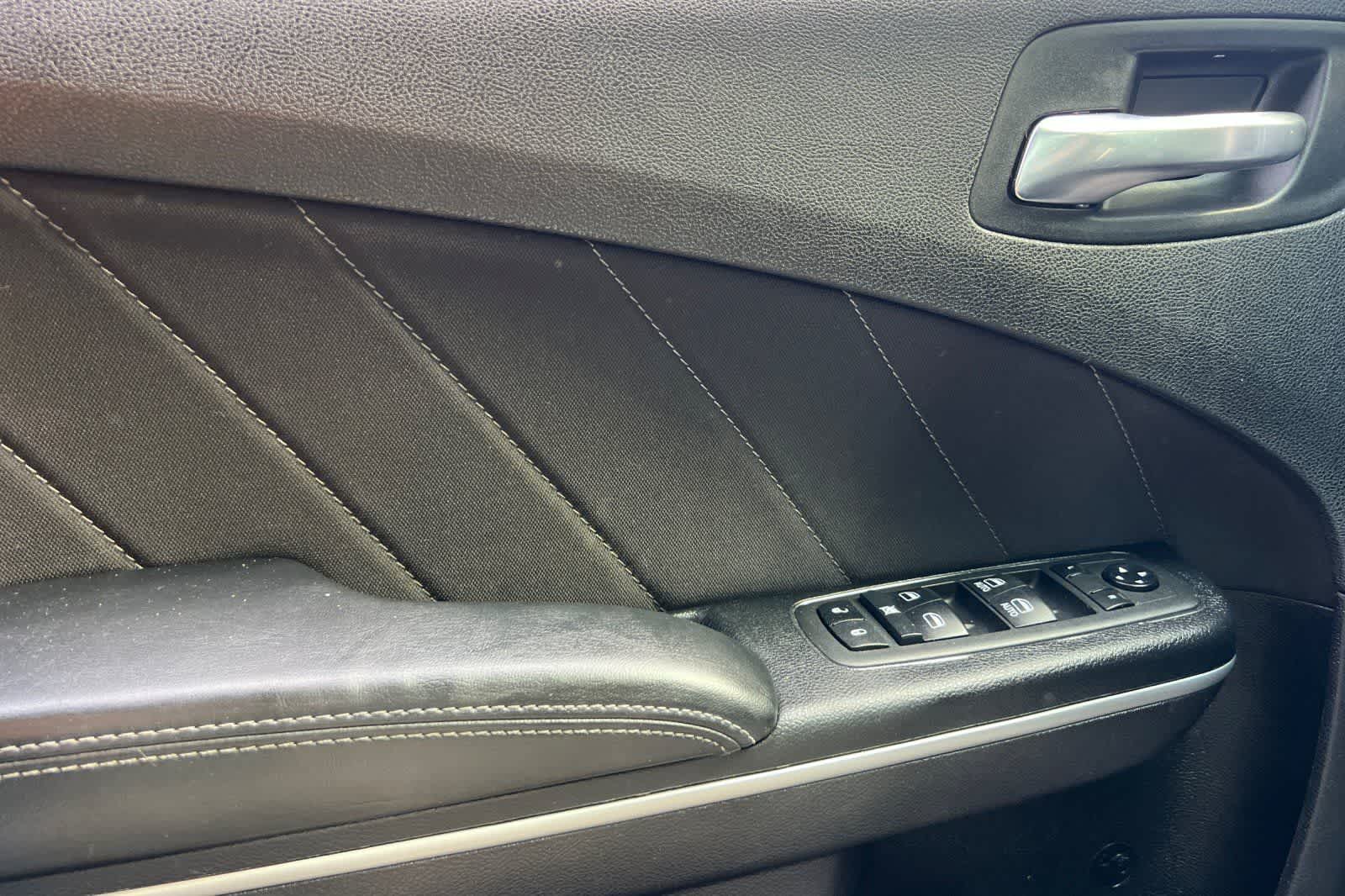 Thumbnail: 2021 Dodge Charger - 13