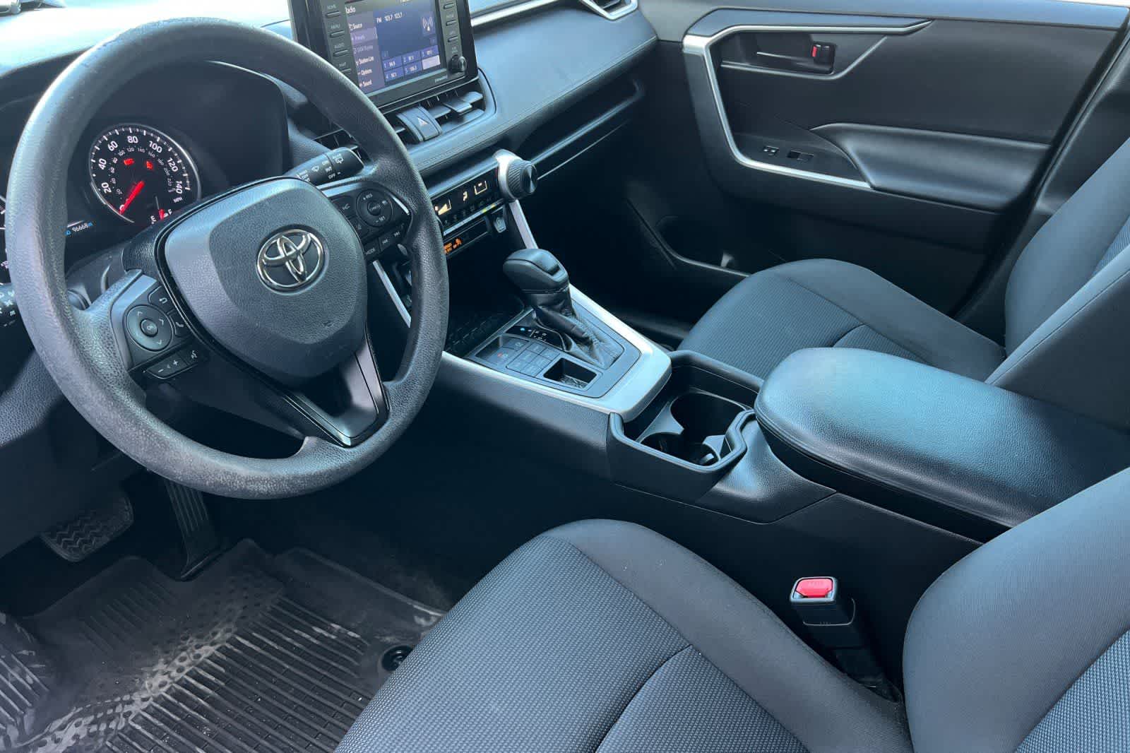 Thumbnail: 2021 Toyota RAV4 - 14