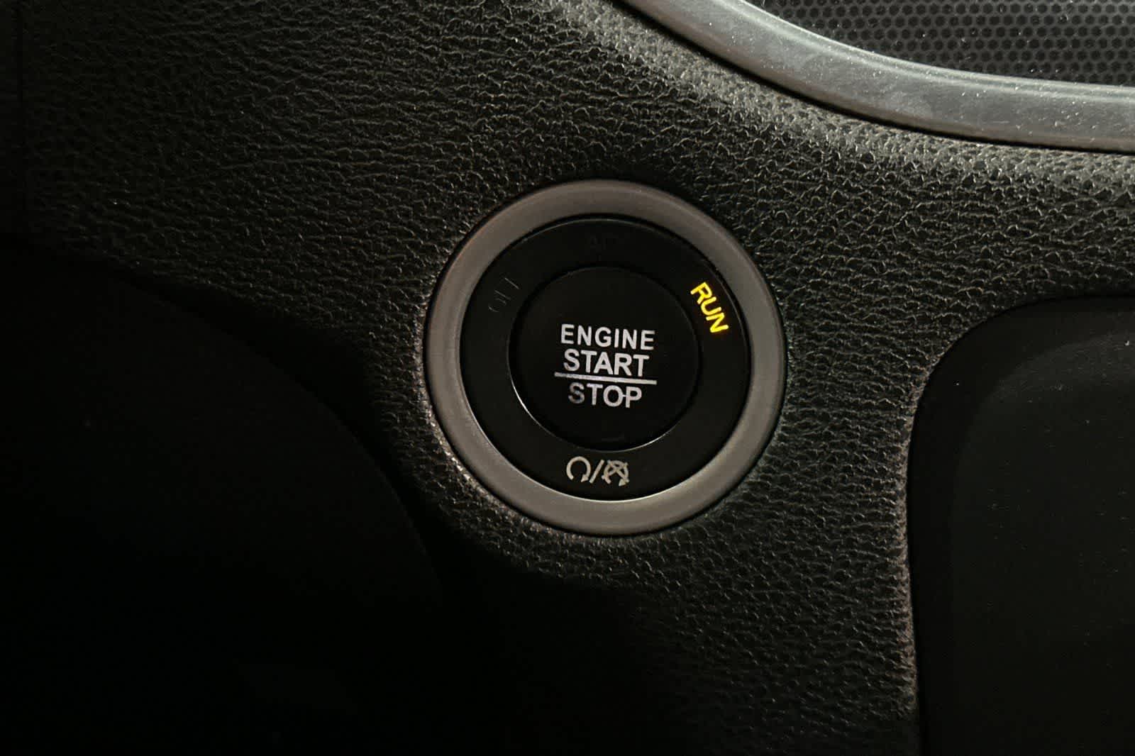 Thumbnail: 2018 Dodge Charger - 22