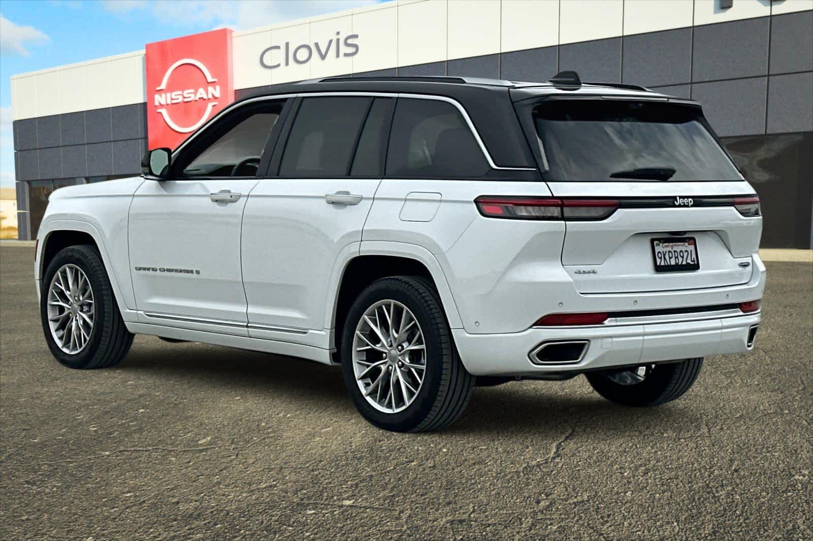 Thumbnail: 2024 Jeep Grand Cherokee - 7