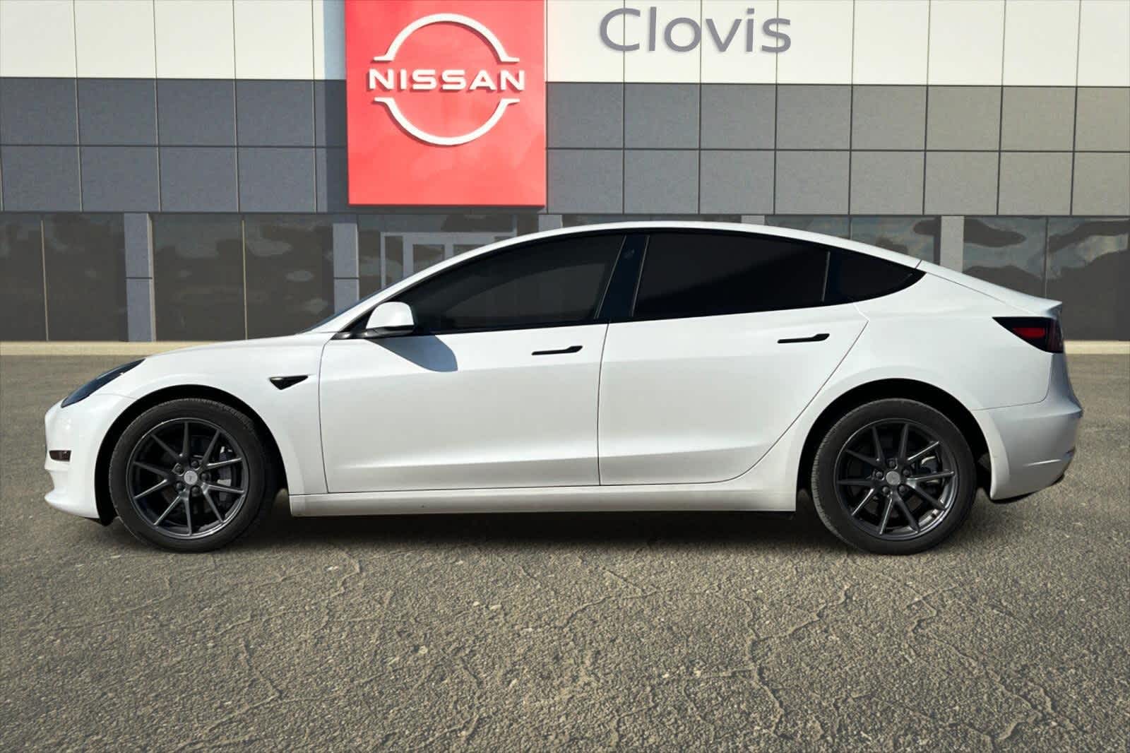 Thumbnail: 2023 Tesla Model 3 - 6