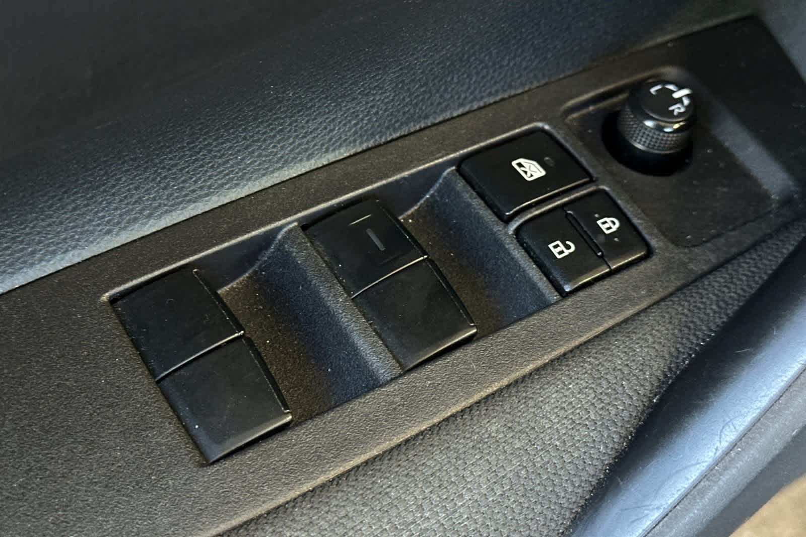 2024 Toyota Corolla LE 16