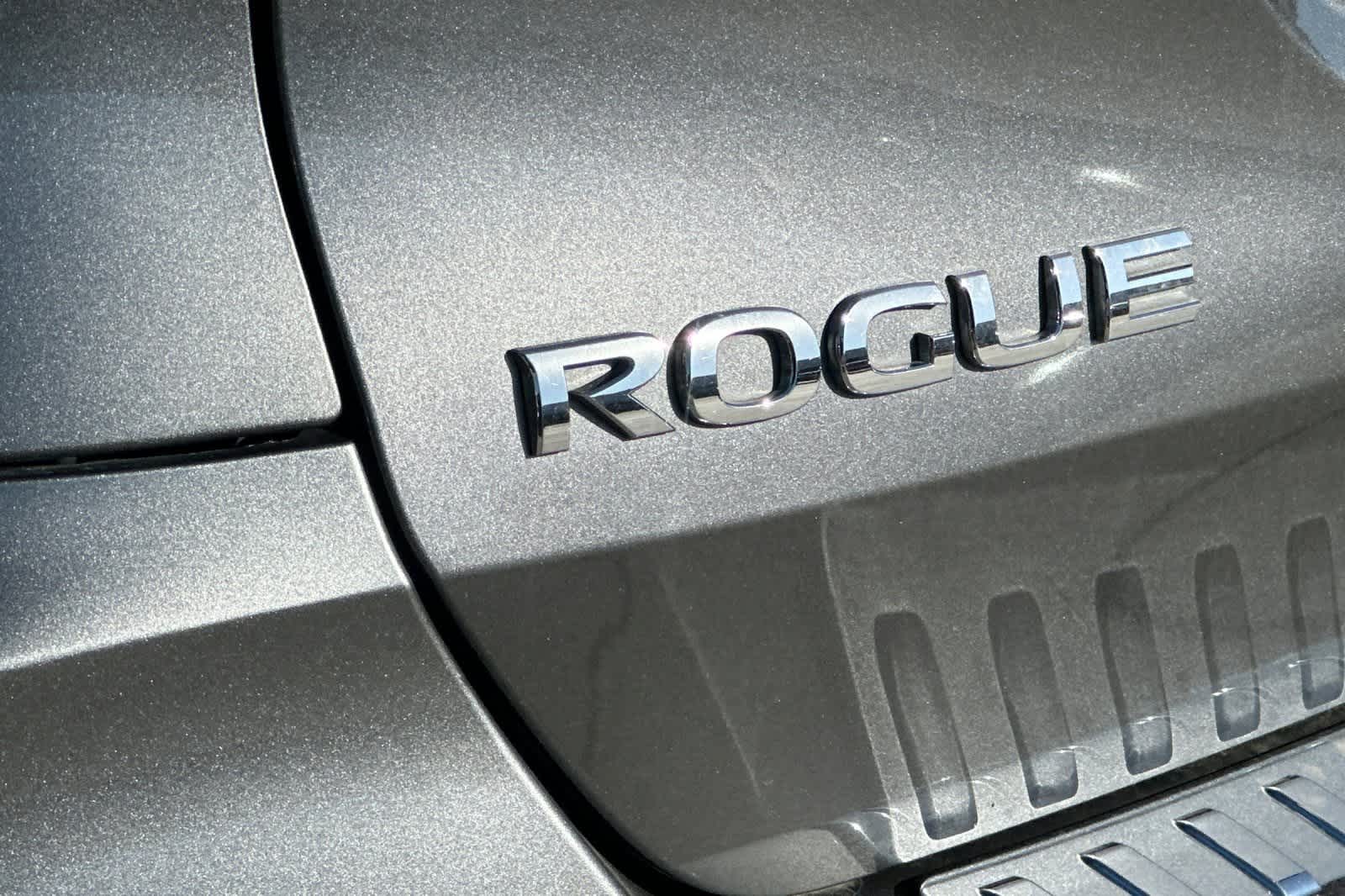 Thumbnail: 2017 Nissan Rogue - 13
