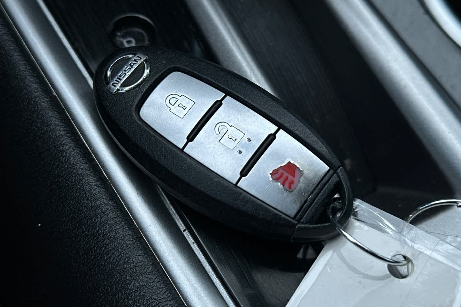 Thumbnail: 2020 Nissan Pathfinder - 25