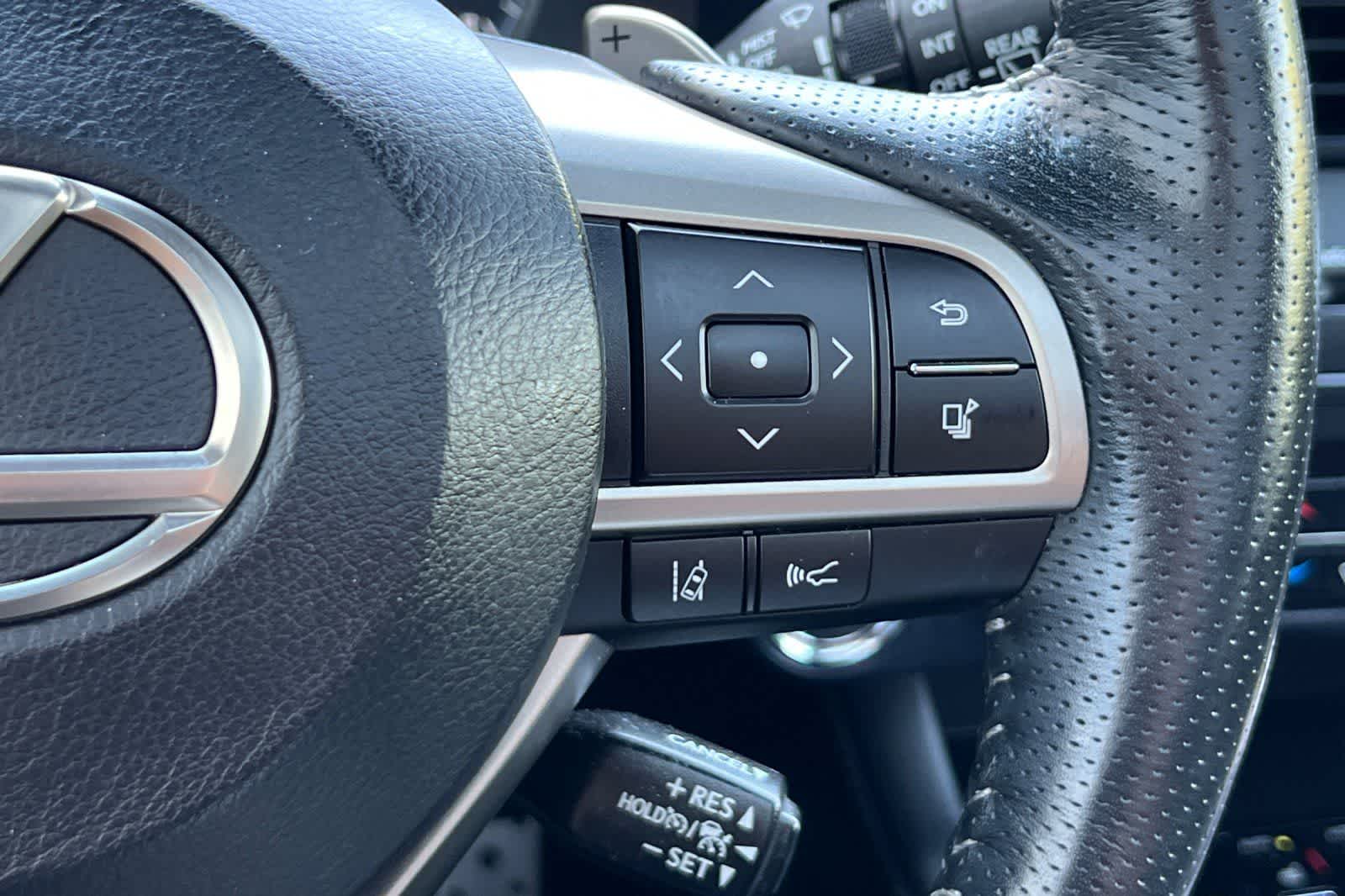 Thumbnail: 2019 Lexus RX - 32