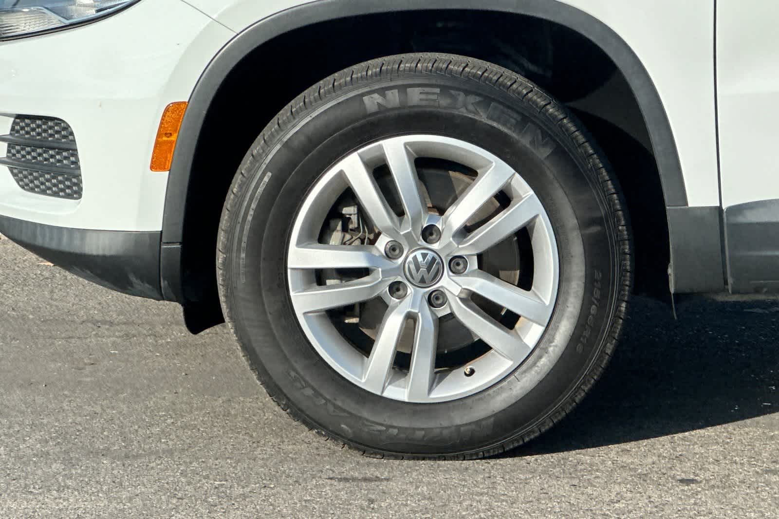 Thumbnail: 2017 Volkswagen Tiguan - 33