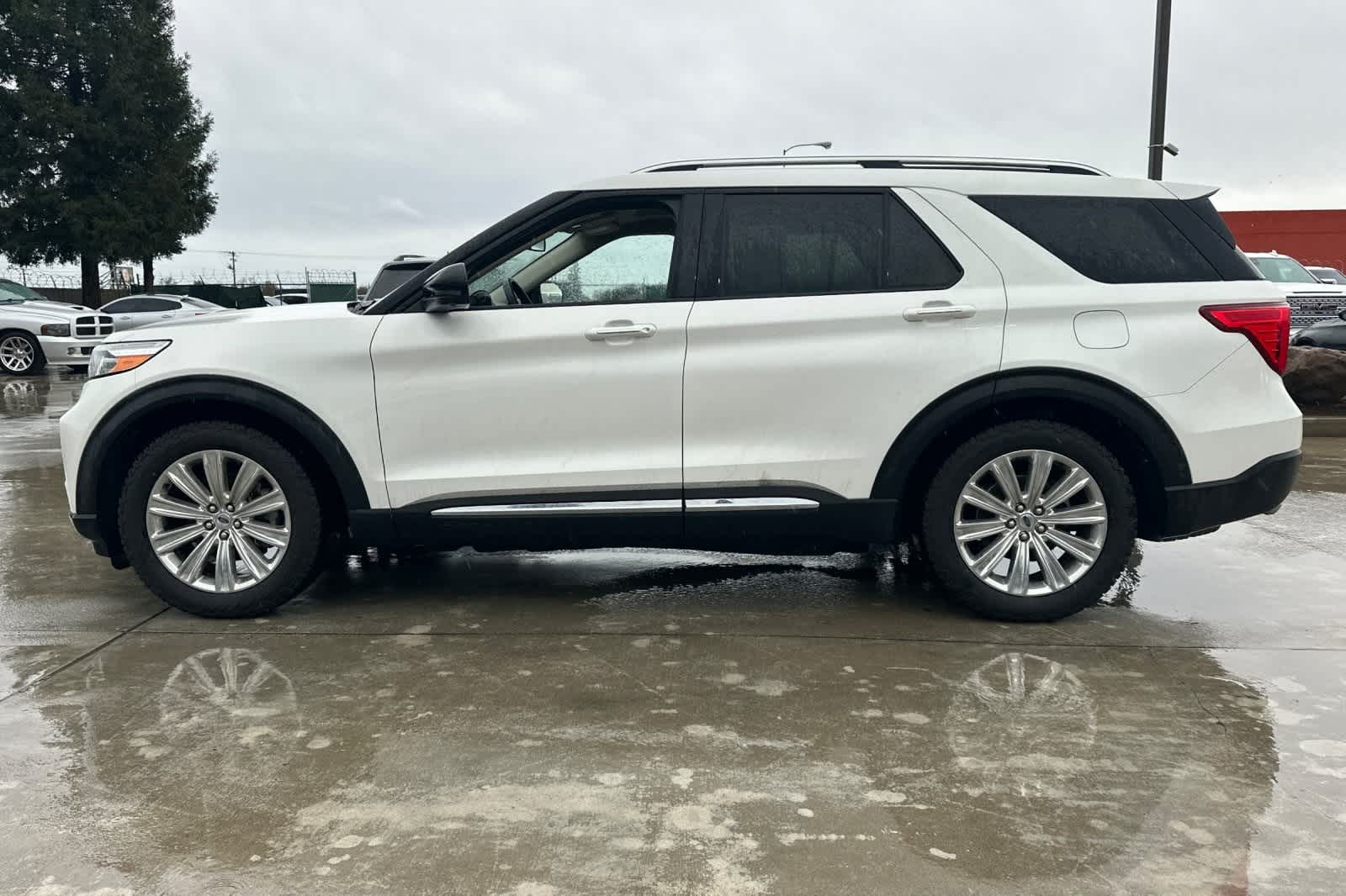 Thumbnail: 2020 Ford Explorer - 6