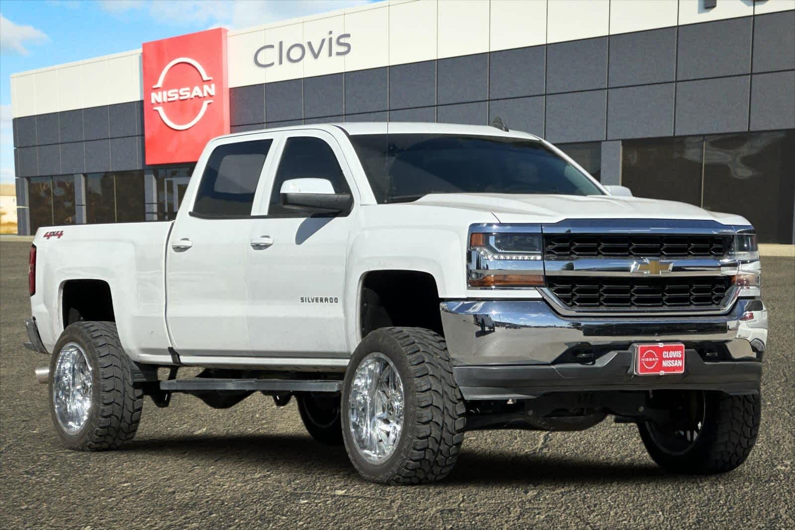 Thumbnail: 2017 Chevrolet Silverado 1500 - 10