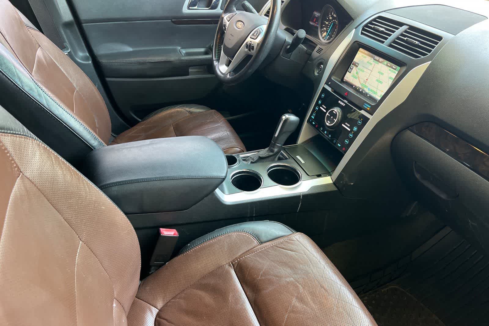 Thumbnail: 2014 Ford Explorer - 19