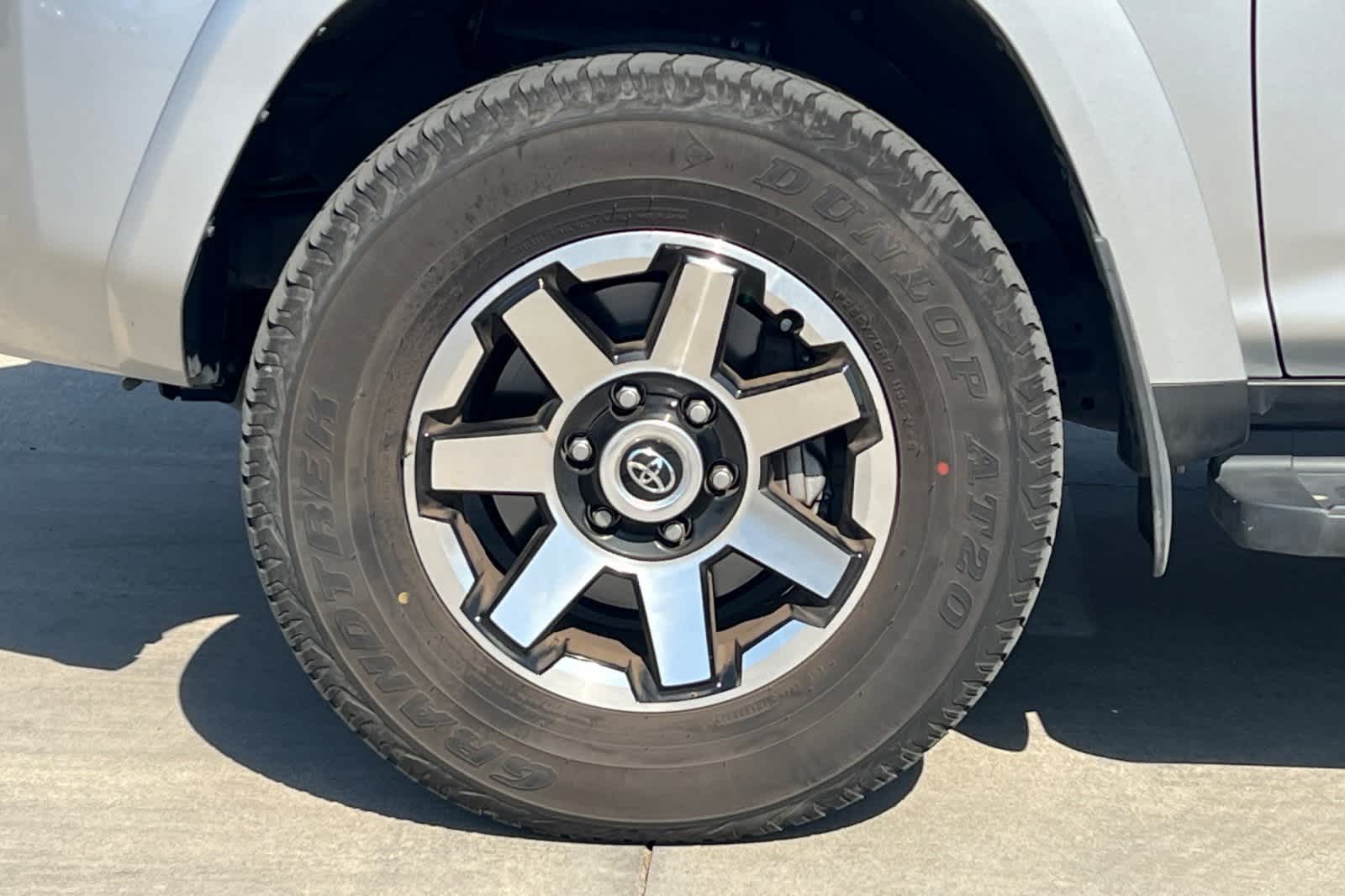 Thumbnail: 2023 Toyota 4Runner - 12