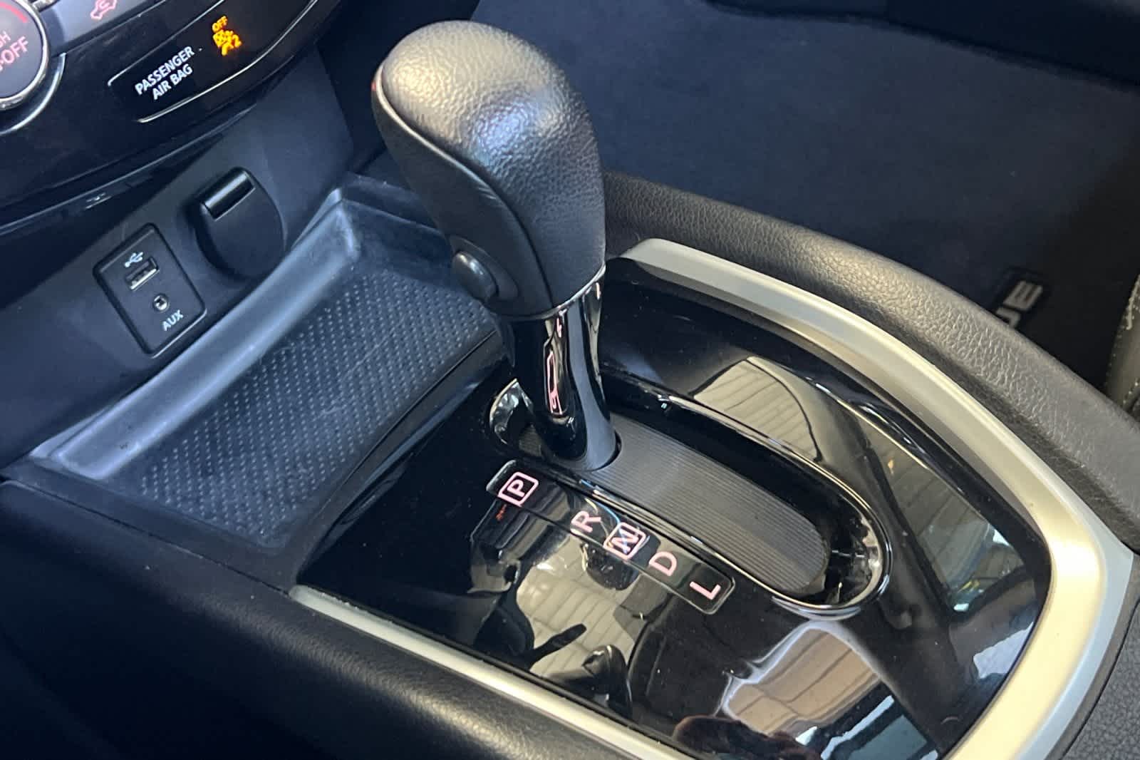 Thumbnail: 2014 Nissan Rogue - 25