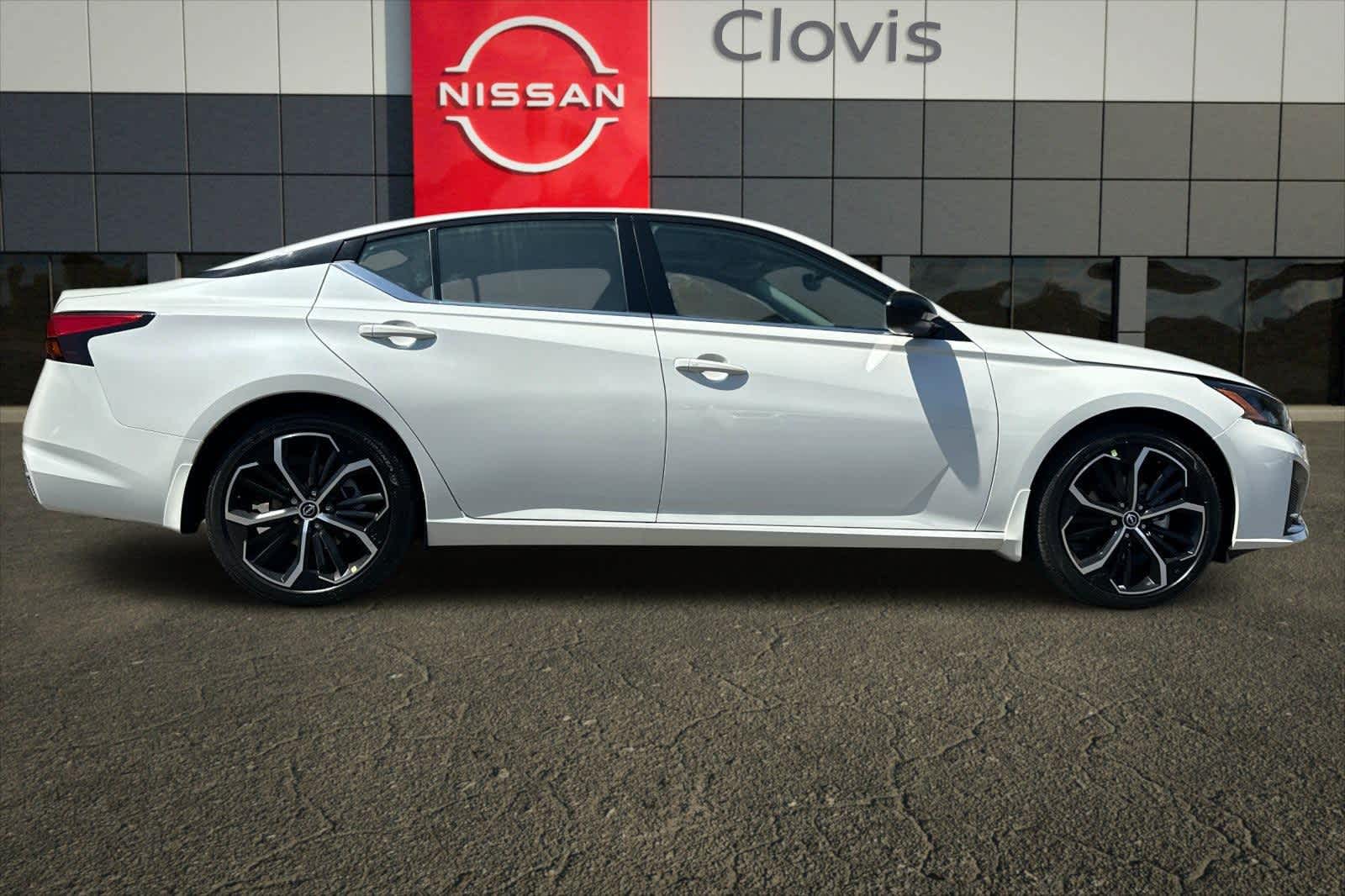 Thumbnail: 2025 Nissan Altima - 9