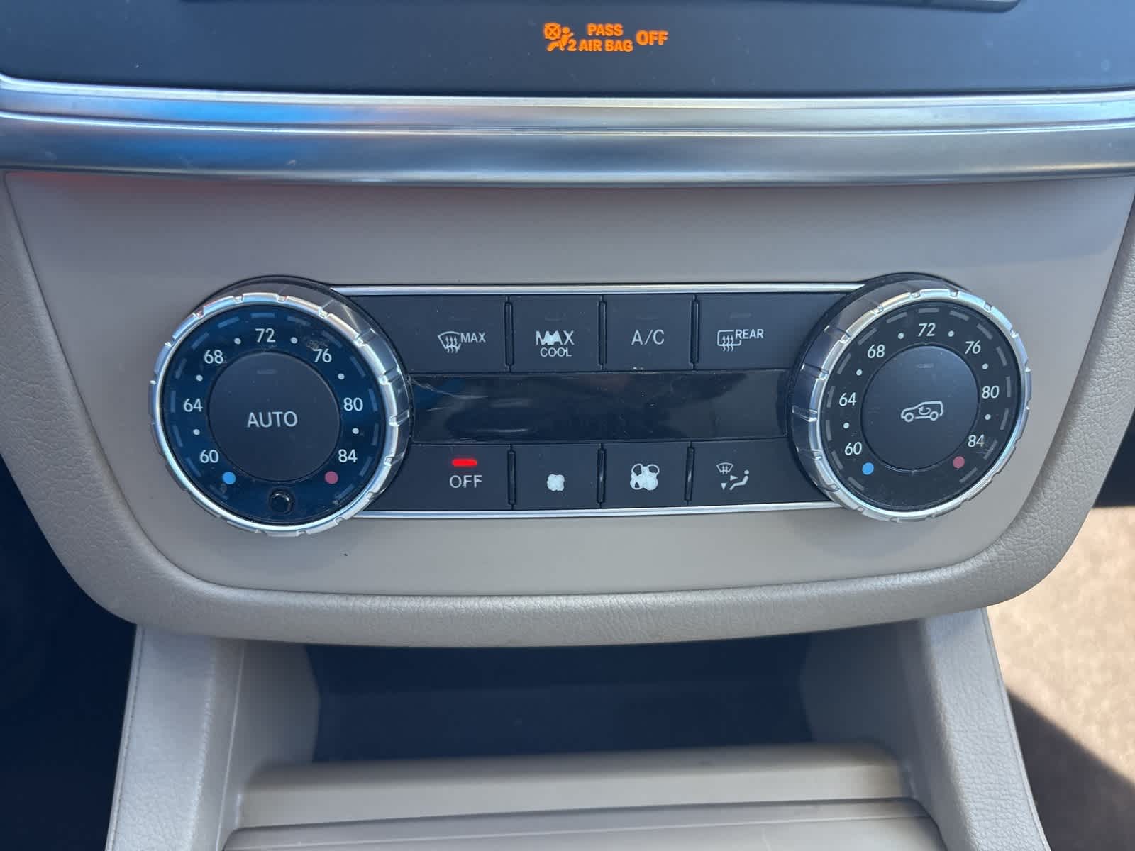 Thumbnail: 2016 Mercedes-Benz GL-Class - 17
