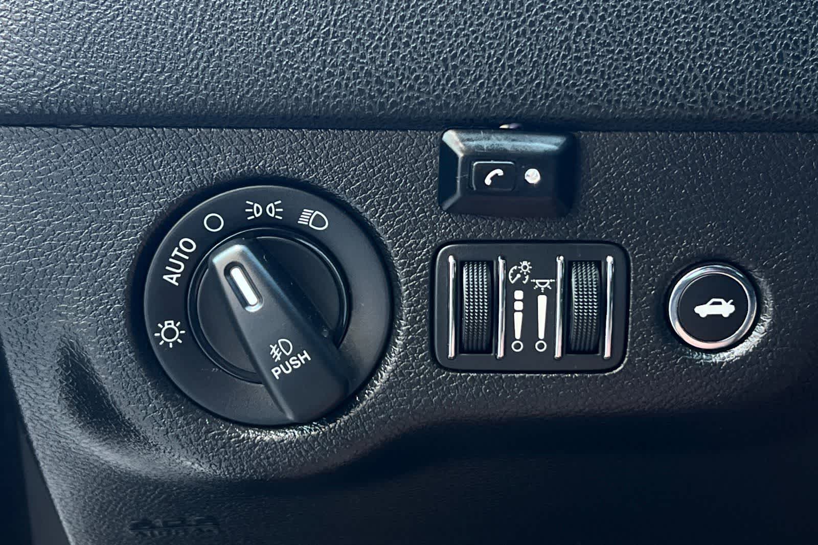 Thumbnail: 2019 Dodge Charger - 34