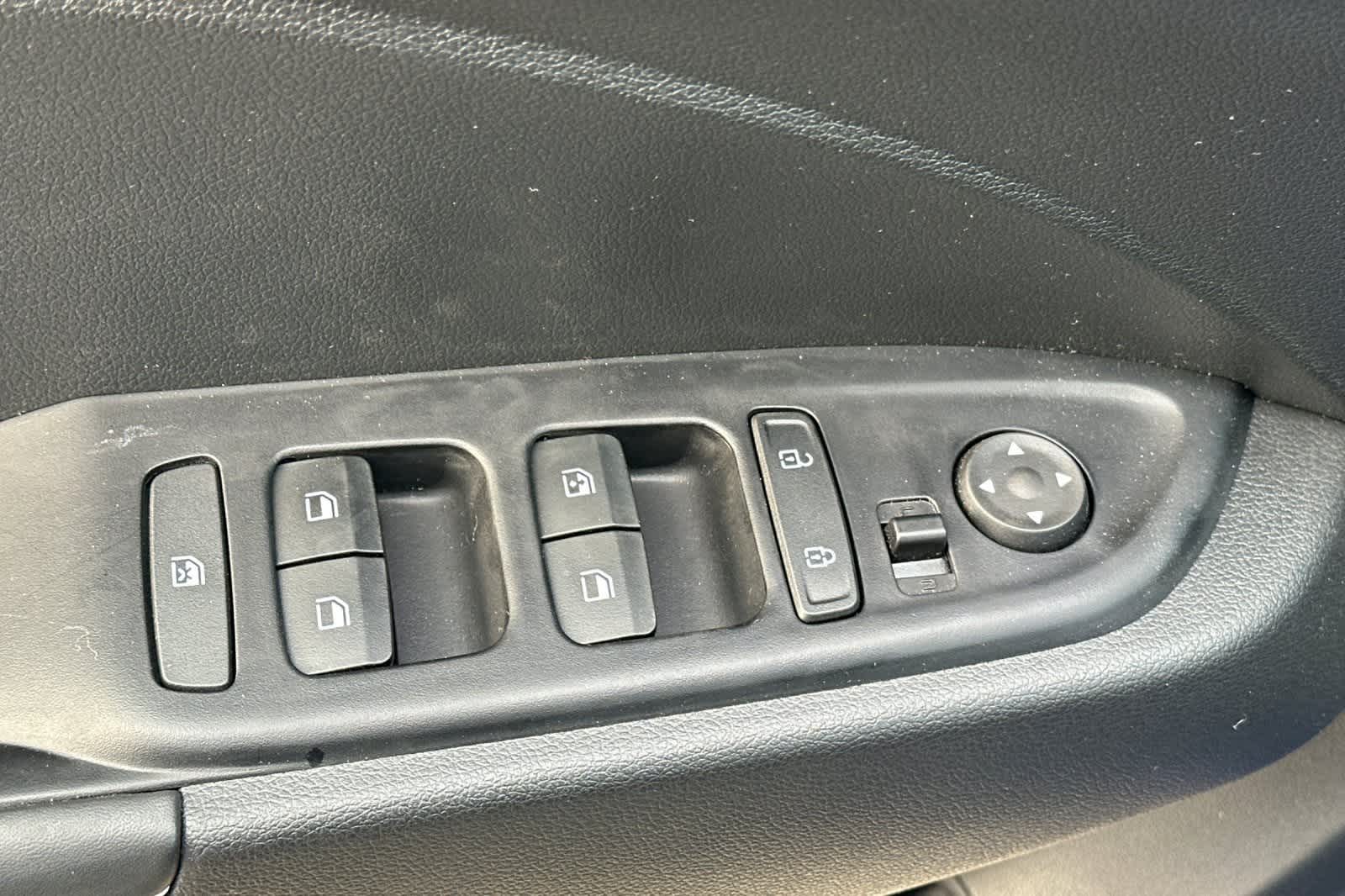 Thumbnail: 2025 Hyundai Venue - 14