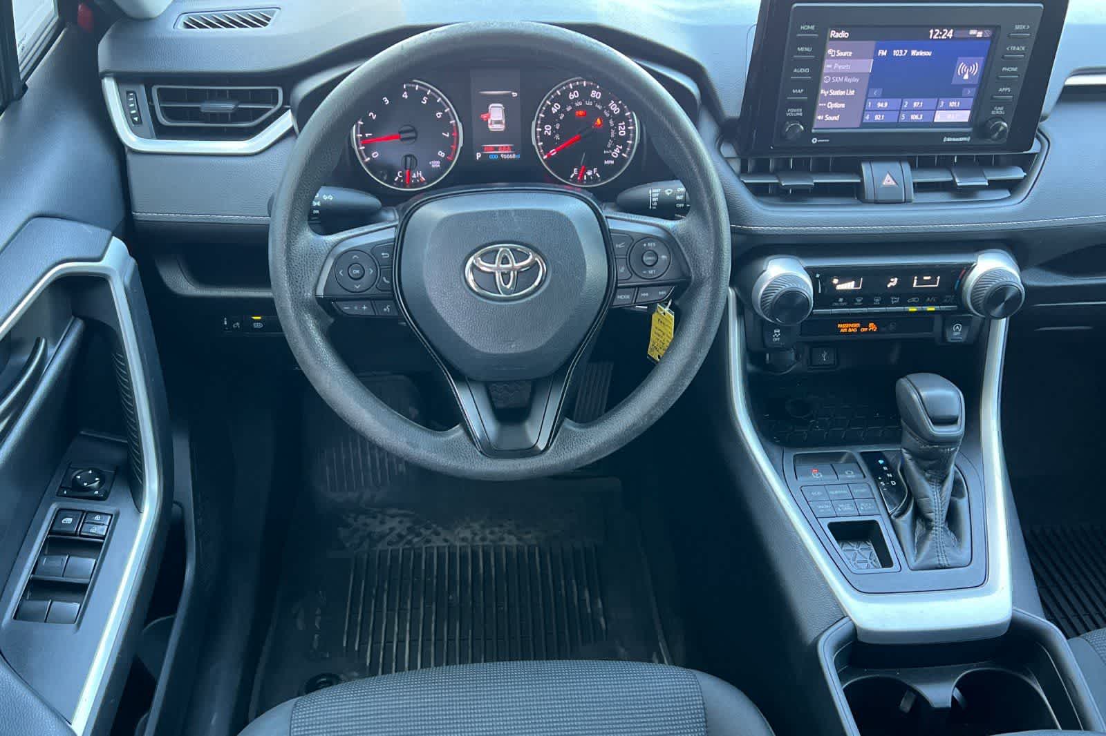 Thumbnail: 2021 Toyota RAV4 - 16