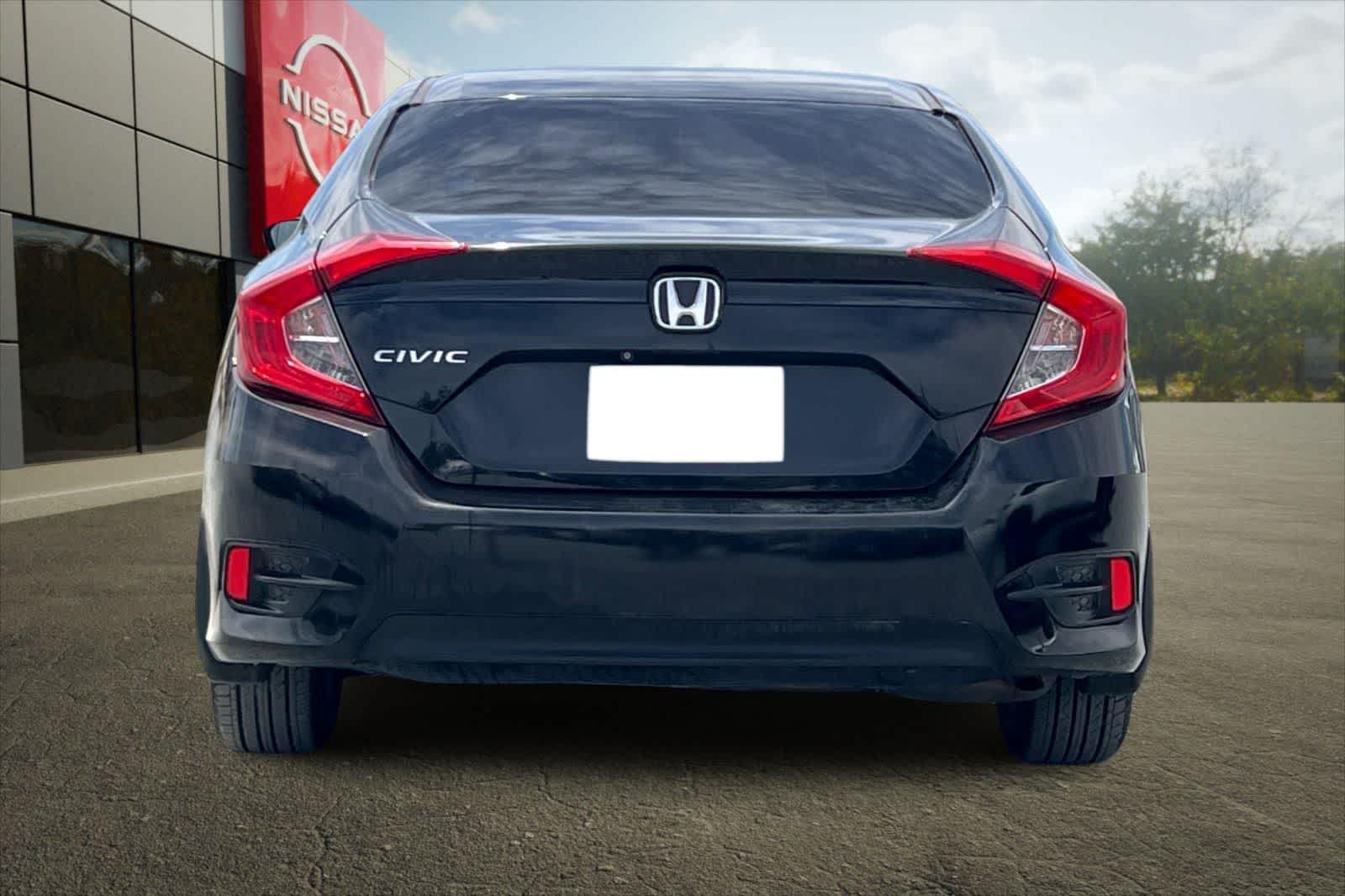 Thumbnail: 2016 Honda Civic - 8