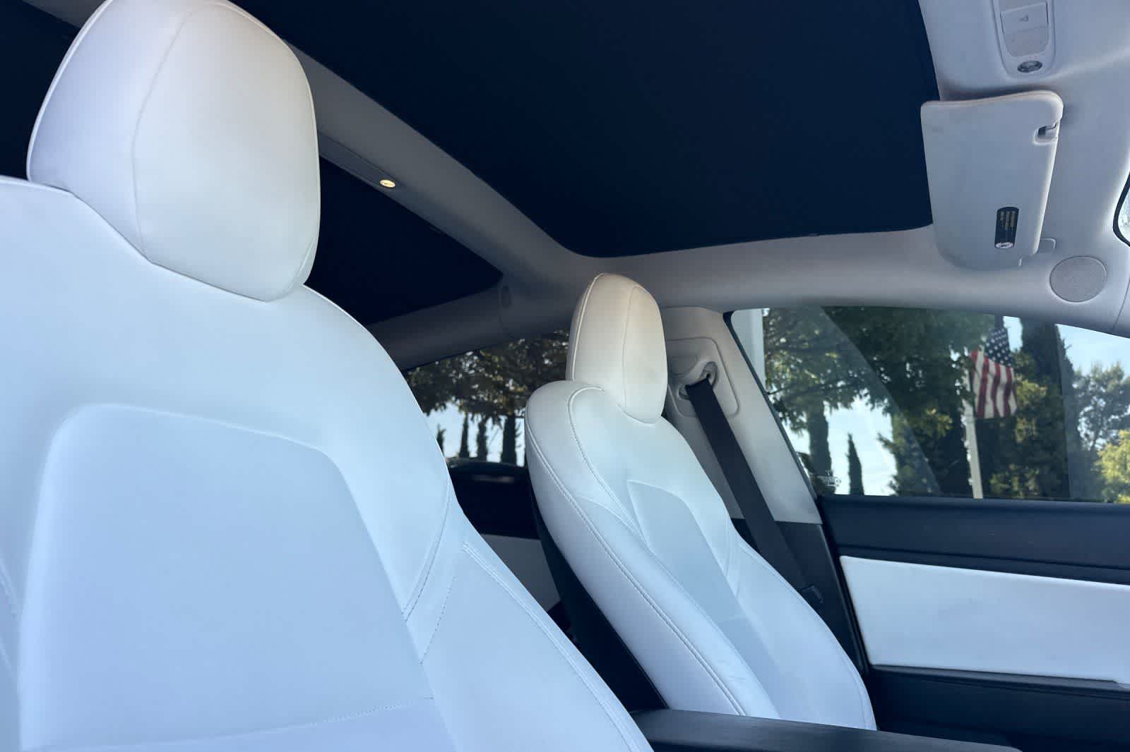 Thumbnail: 2018 Tesla Model 3 - 17