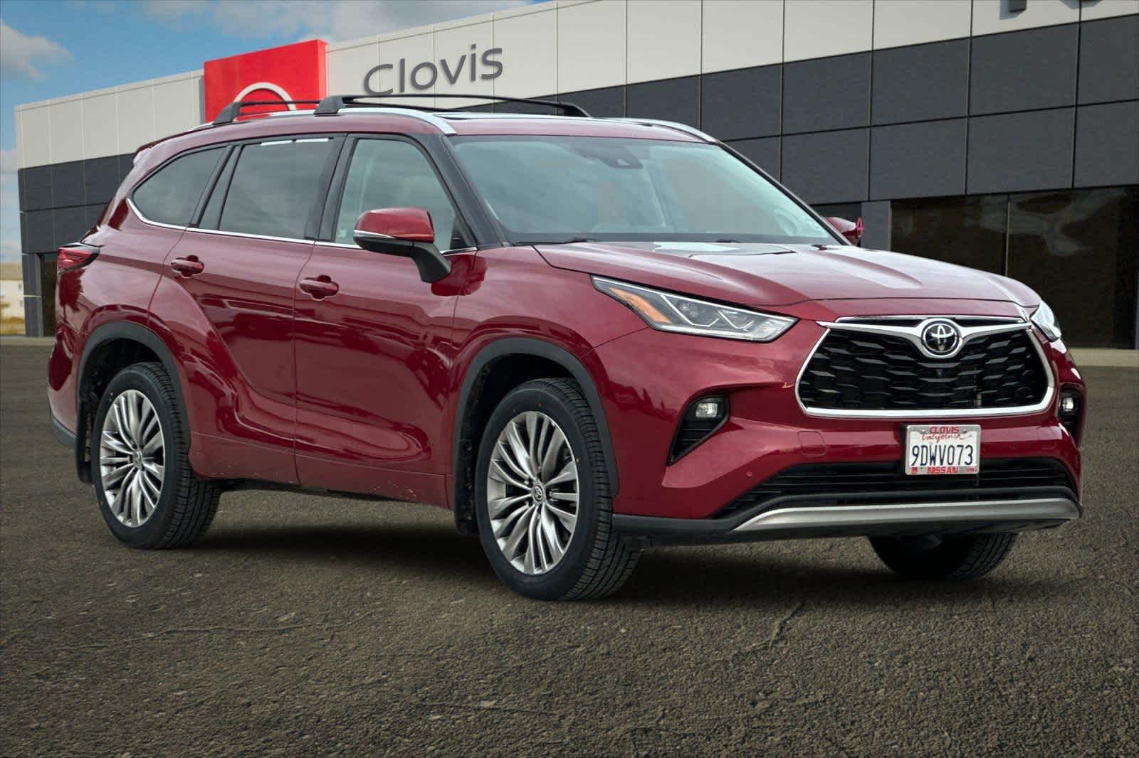 Thumbnail: 2022 Toyota Highlander - 10