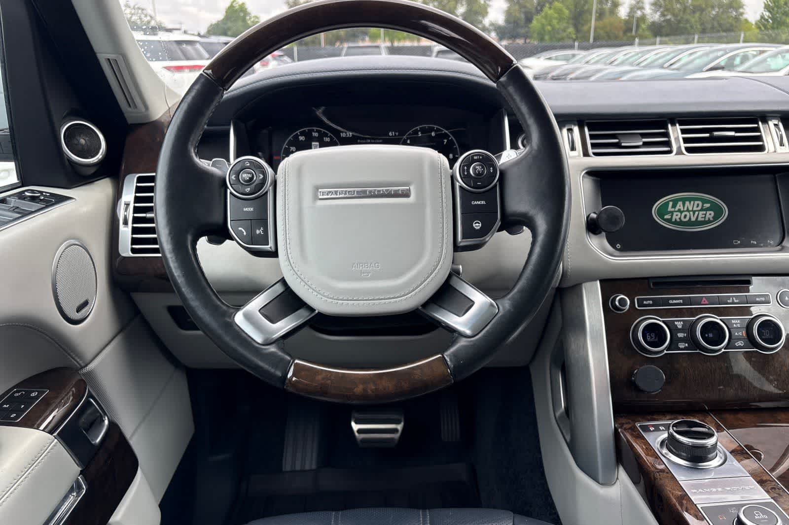 Thumbnail: 2017 Land Rover Range Rover - 16