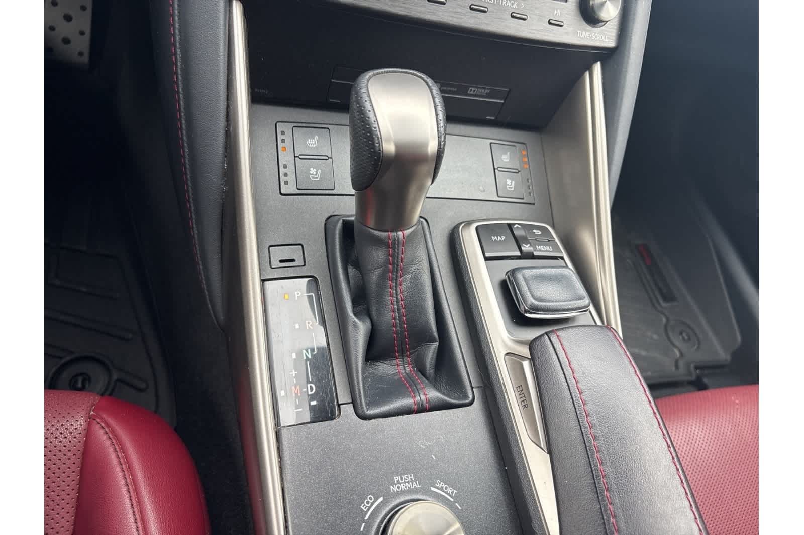 Thumbnail: 2019 Lexus IS - 21