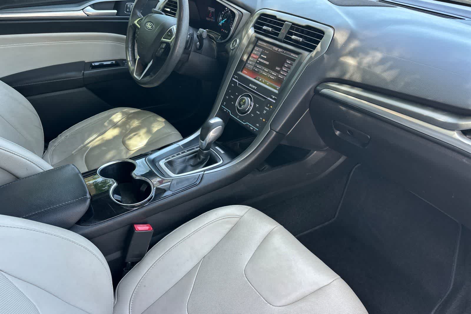 Thumbnail: 2015 Ford Fusion - 17