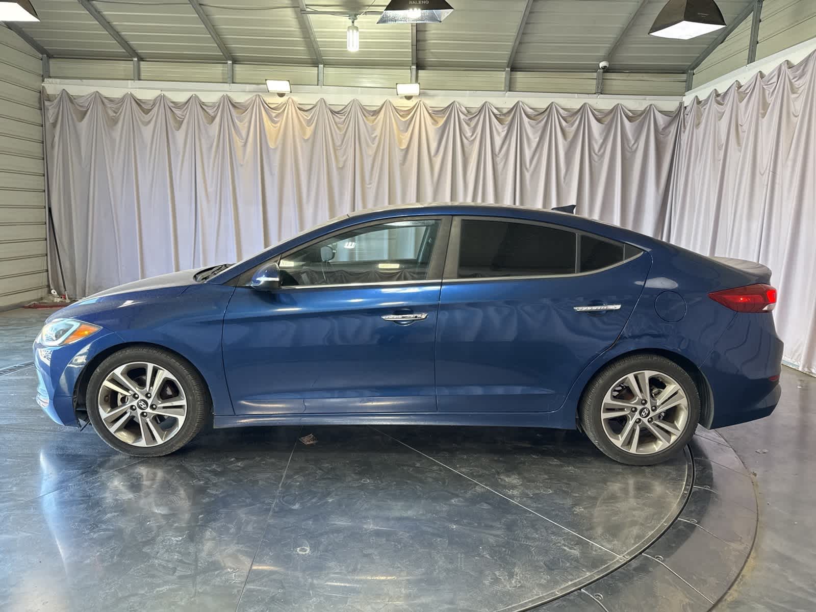 Thumbnail: 2017 Hyundai Elantra - 2