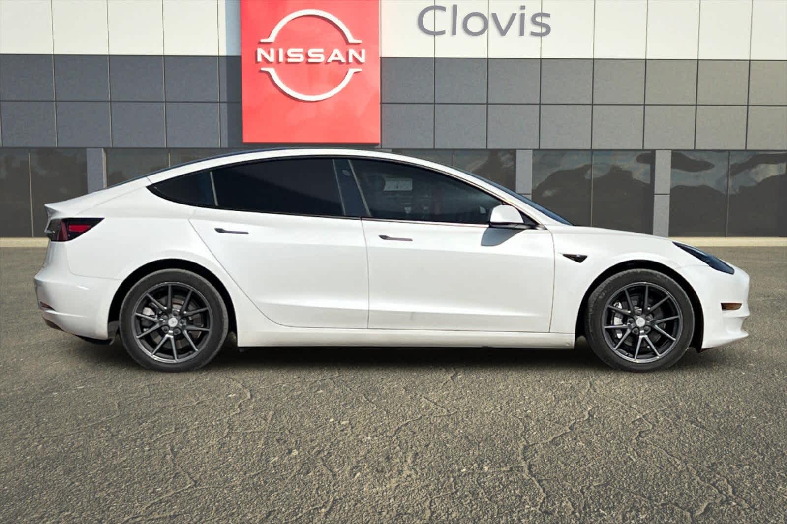 Thumbnail: 2023 Tesla Model 3 - 9