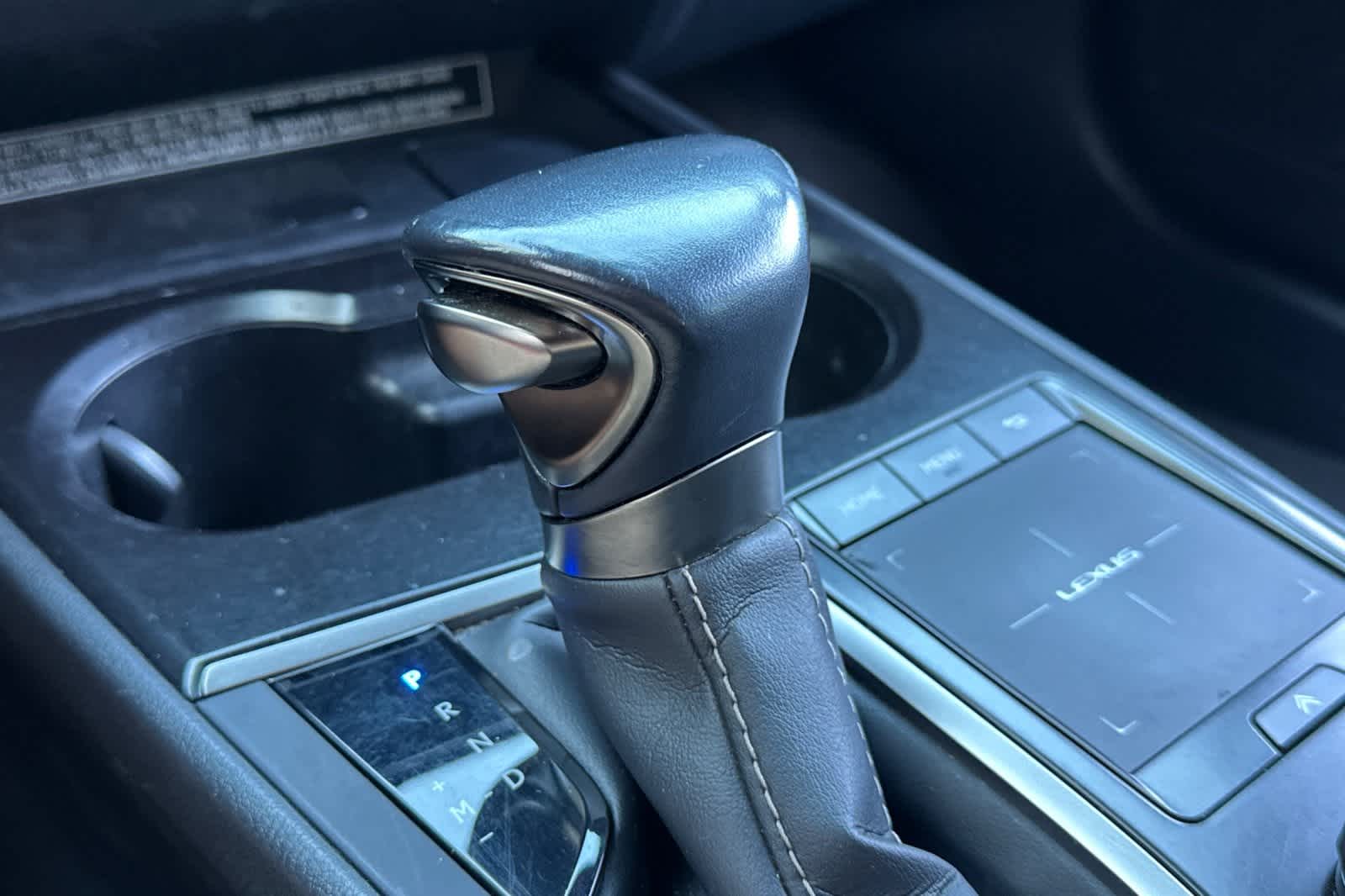 Thumbnail: 2021 Lexus UX - 24