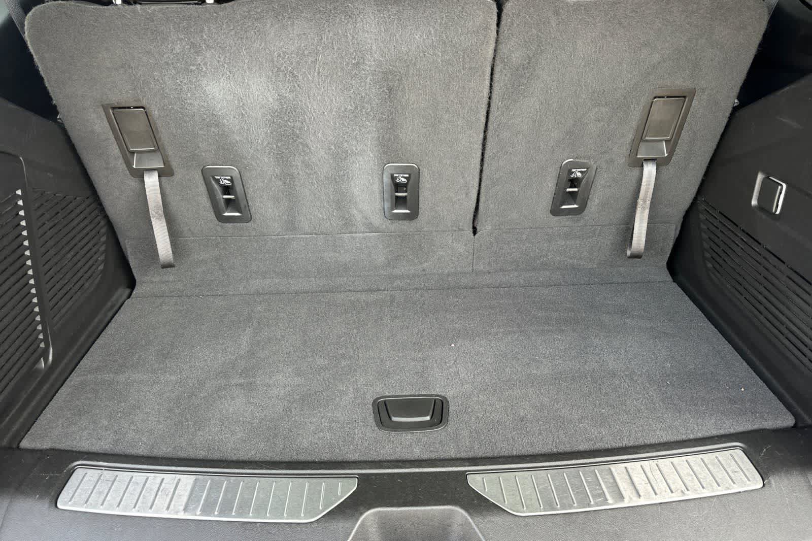 Thumbnail: 2022 Chevrolet Tahoe - 17