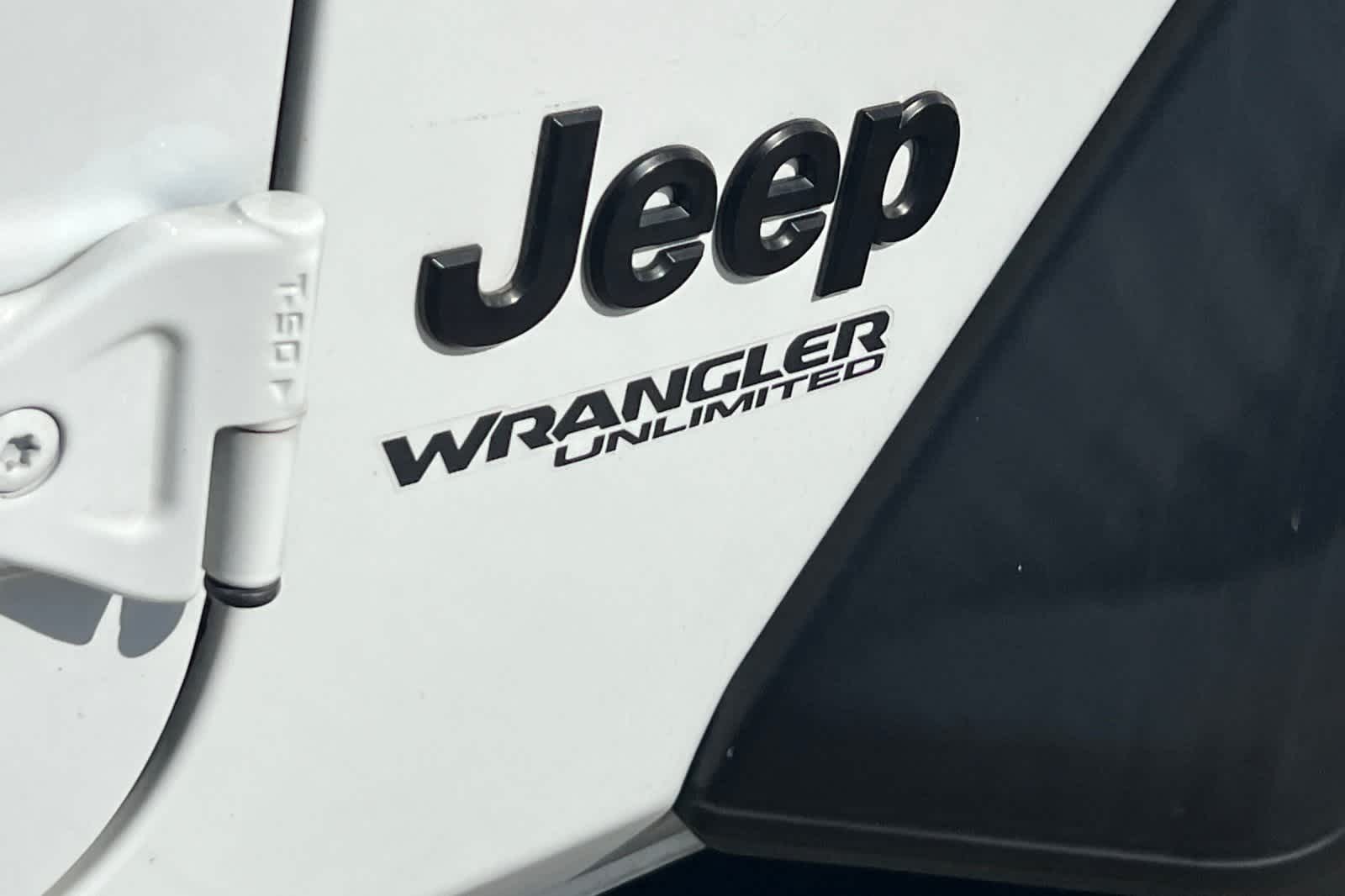 Thumbnail: 2019 Jeep Wrangler - 13
