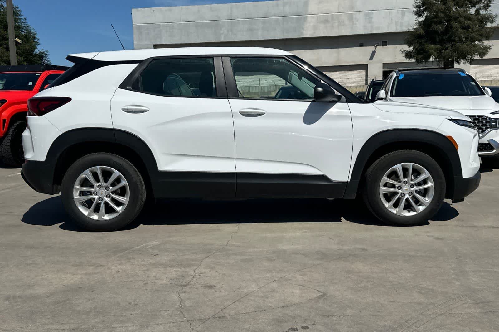 Thumbnail: 2025 Chevrolet TrailBlazer - 9