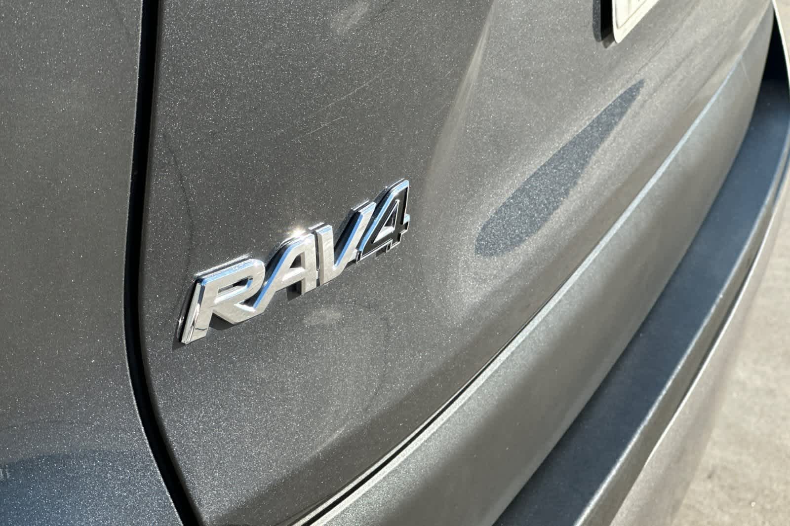 Thumbnail: 2019 Toyota RAV4 - 13