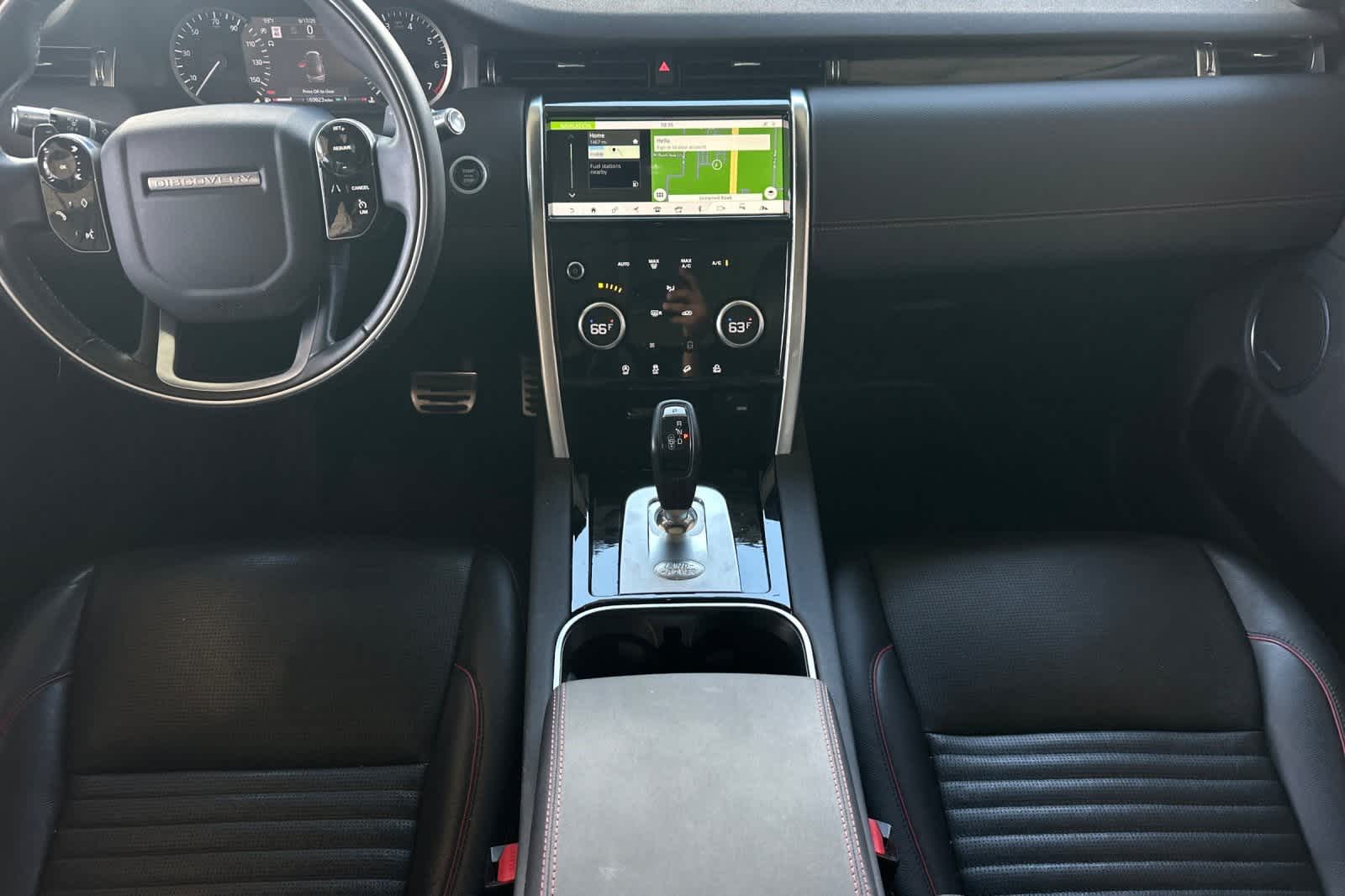 Thumbnail: 2020 Land Rover Discovery Sport - 4