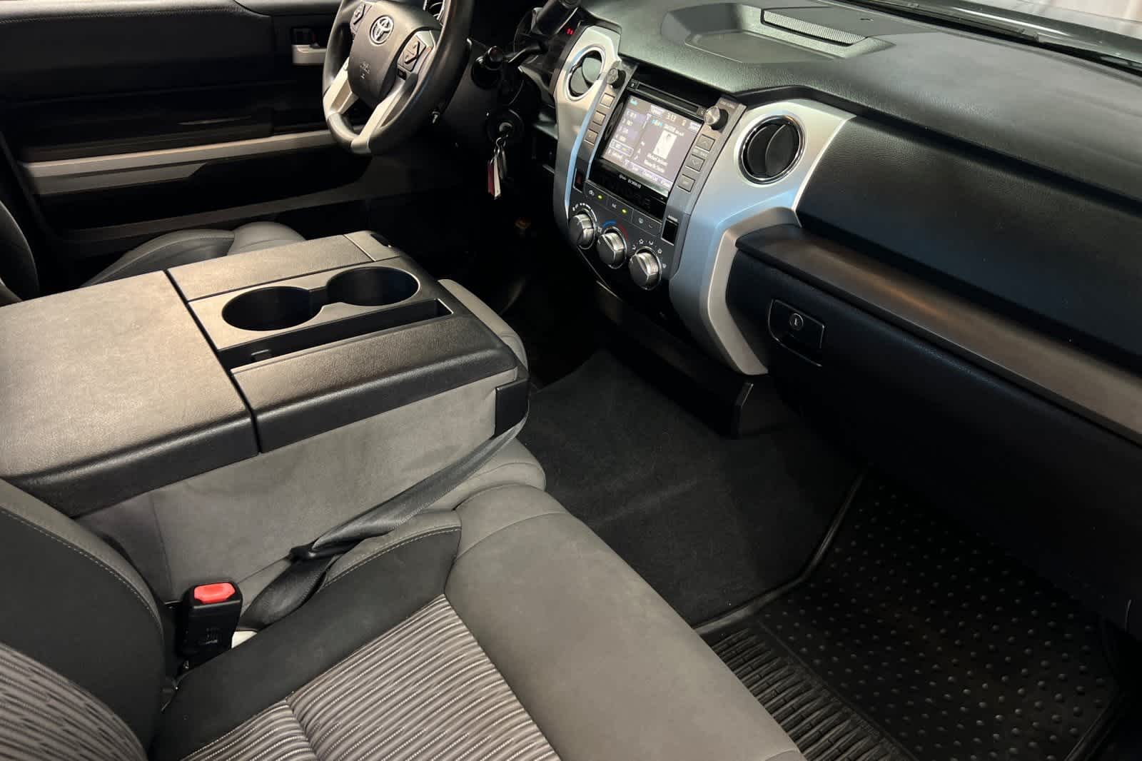 Thumbnail: 2014 Toyota Tundra - 19