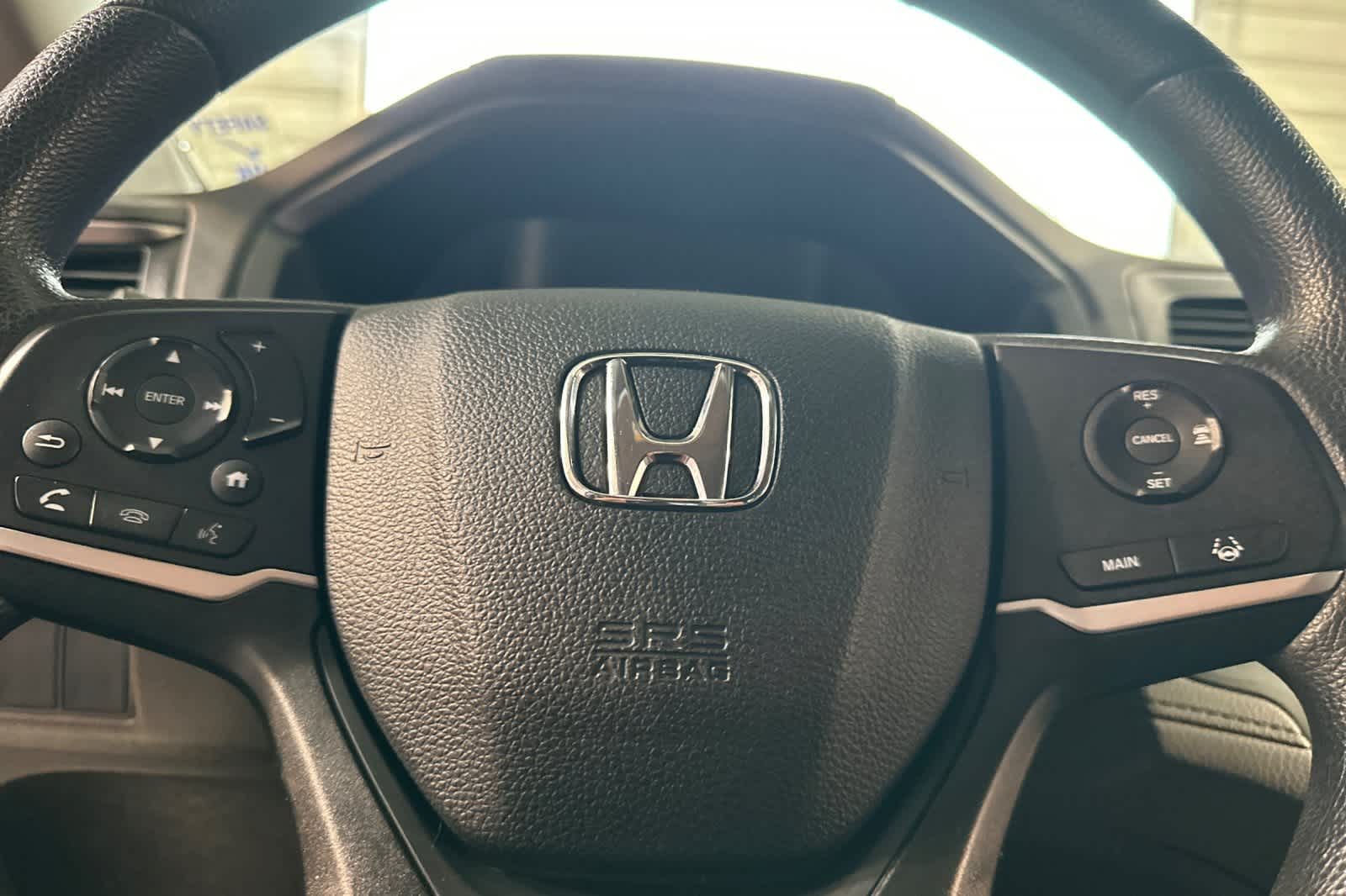 Thumbnail: 2018 Honda Odyssey - 29