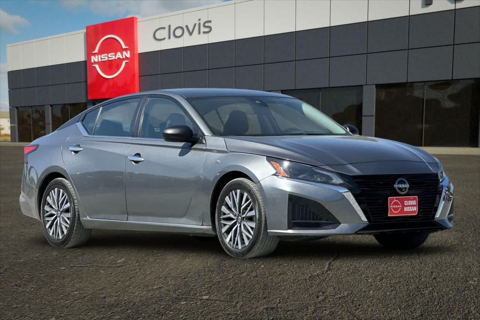 Thumbnail: 2024 Nissan Altima - 10