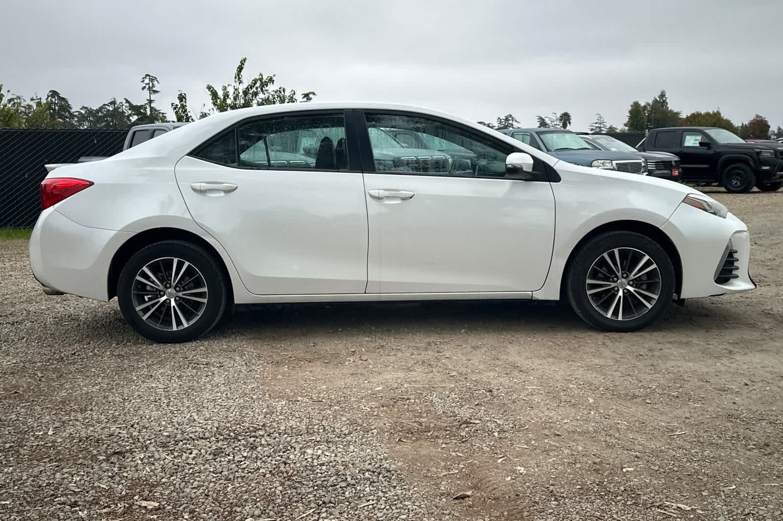 Thumbnail: 2017 Toyota Corolla - 9