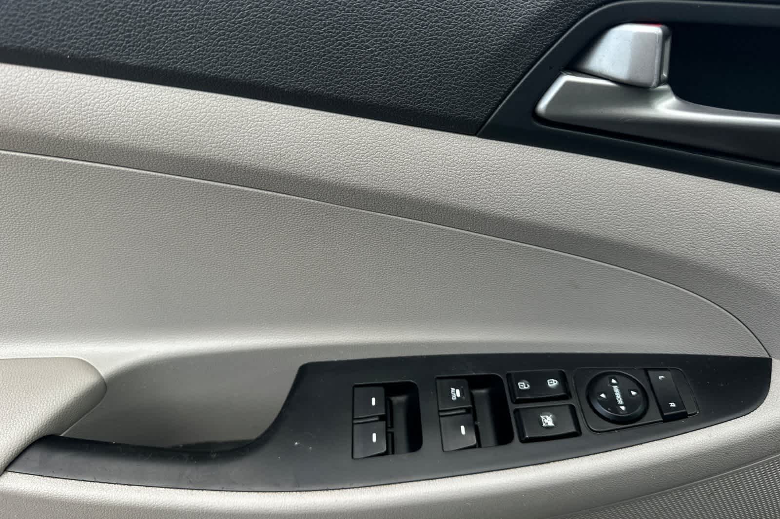 Thumbnail: 2018 Hyundai Tucson - 15