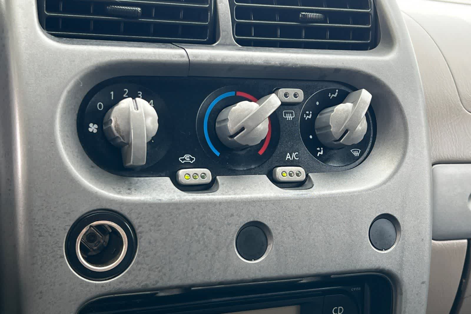Thumbnail: 2002 Nissan Frontier - 21