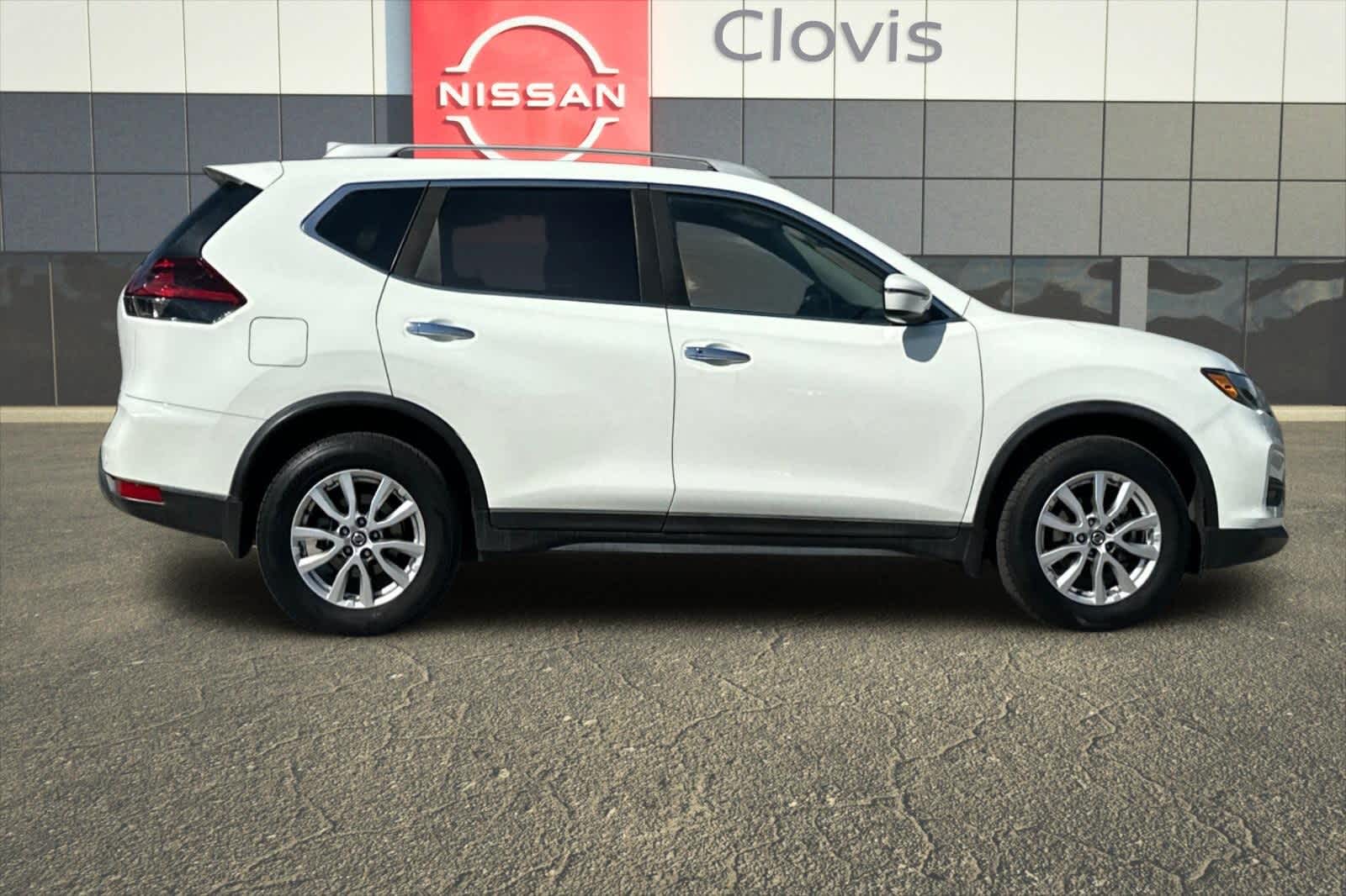 Thumbnail: 2019 Nissan Rogue - 9