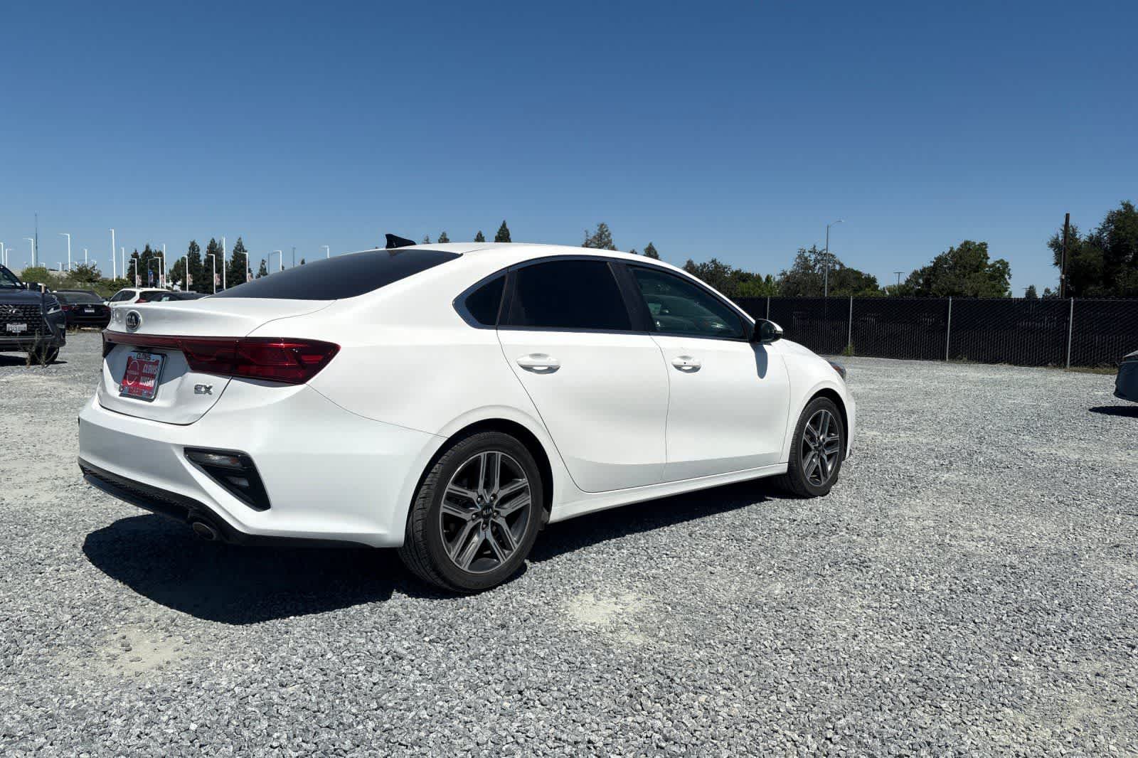 Thumbnail: 2019 Kia Forte - 3