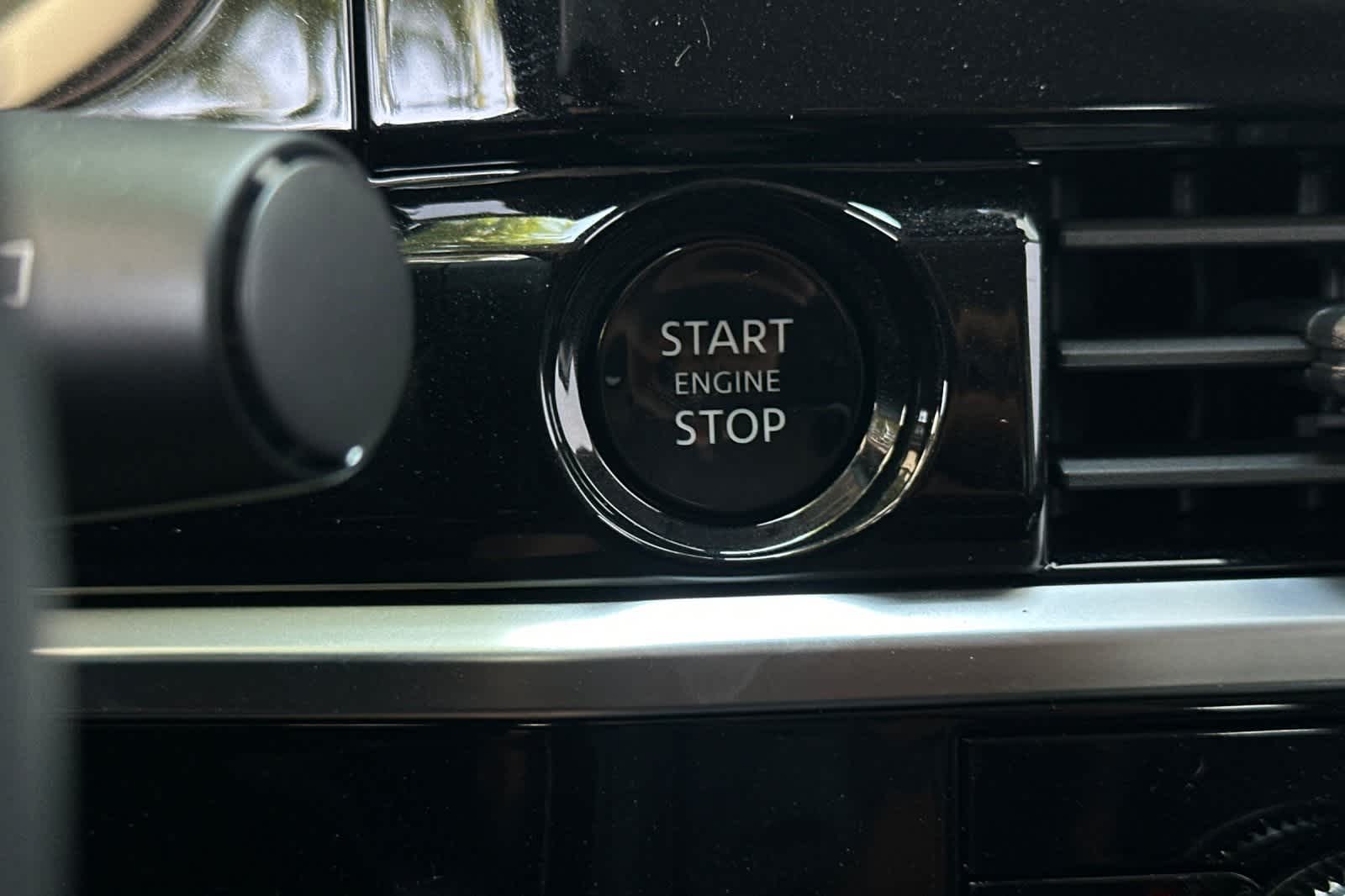 Thumbnail: 2025 Nissan Pathfinder - 26