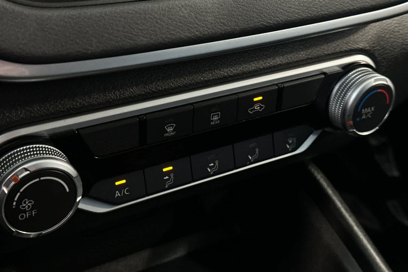 Thumbnail: 2019 Nissan Altima - 22