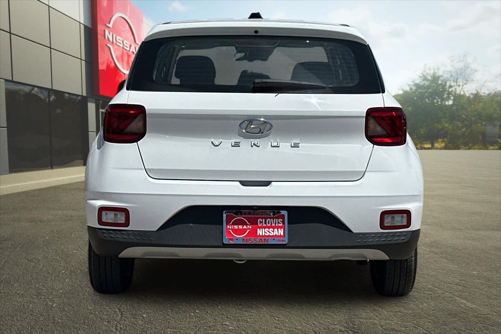 Thumbnail: 2021 Hyundai Venue - 8