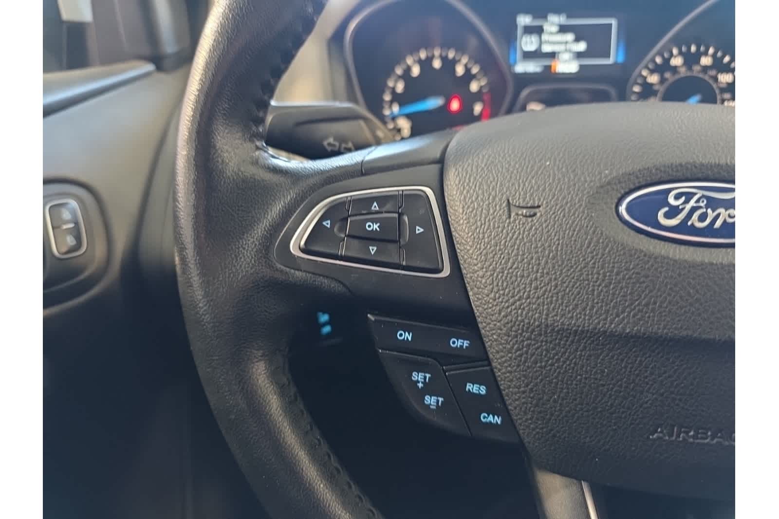 Thumbnail: 2015 Ford Focus - 26