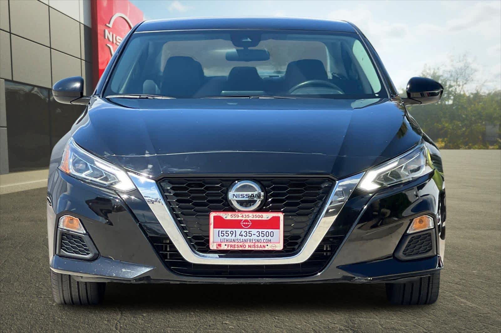 2022 Nissan Altima SR 11