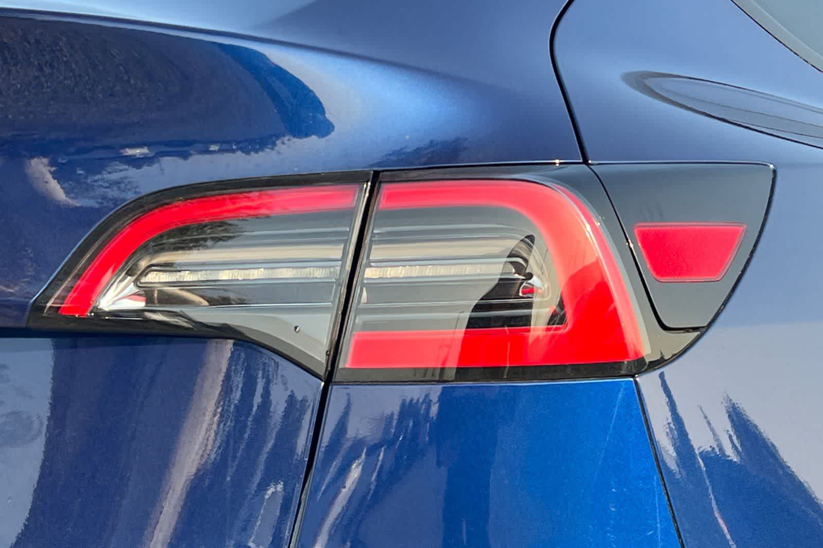 Thumbnail: 2021 Tesla Model Y - 32